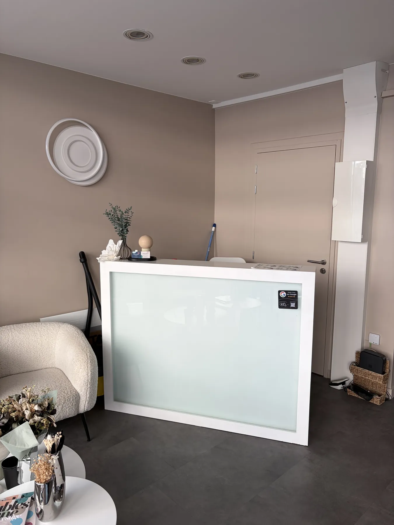 Comptoir d’accueil du studio